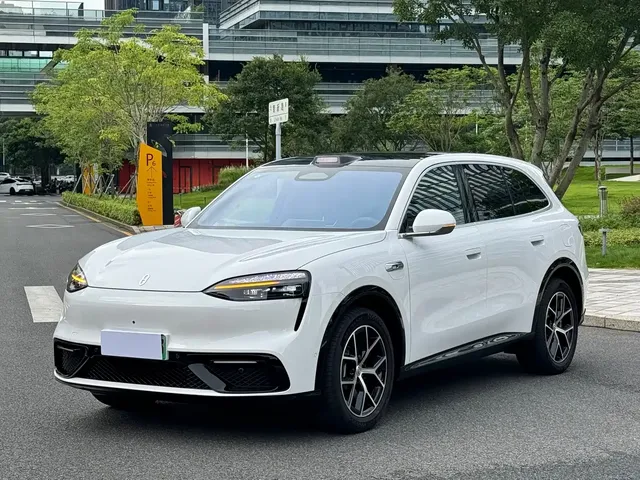 AITO Wenjie AITO M6, 2026