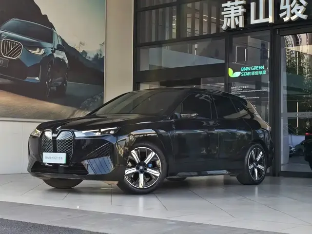 BMW iX 2022 xDrive40