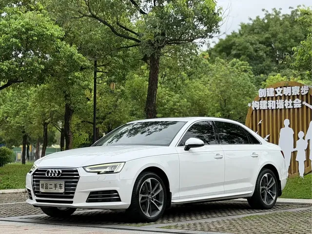 Audi A4L 2018 30th Anniversary 40 TFSI Progressive