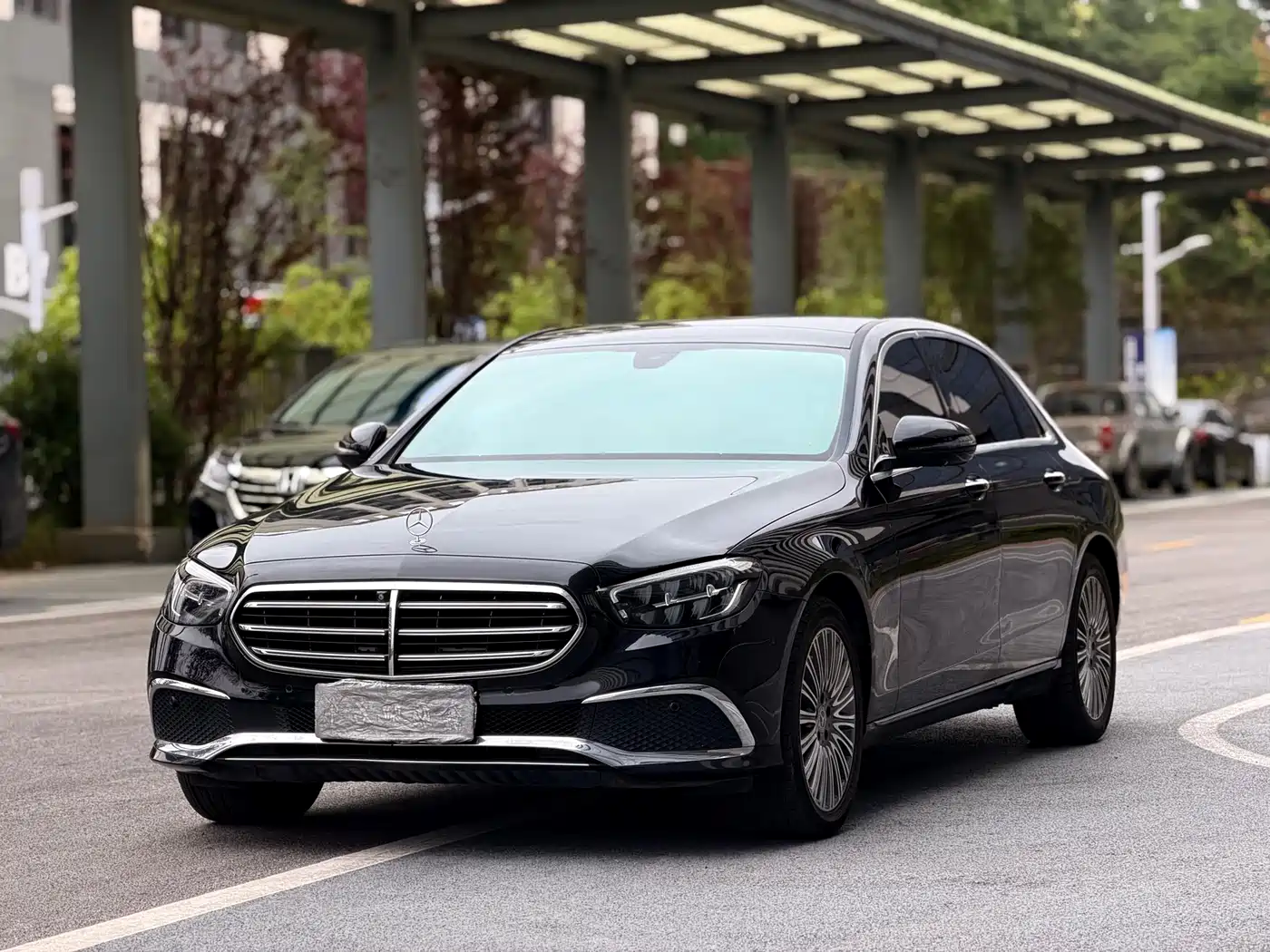 Mercedes-Benz E-Class 2022 E 300 L Fashion