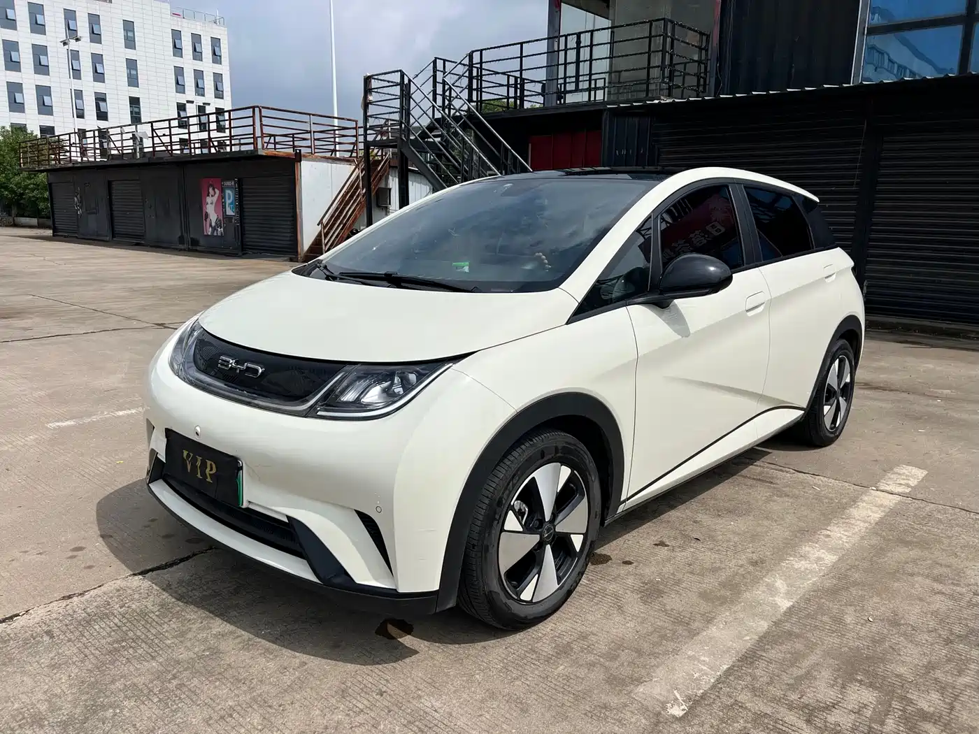BYD Dolphin 2023 420km Fashion Edition