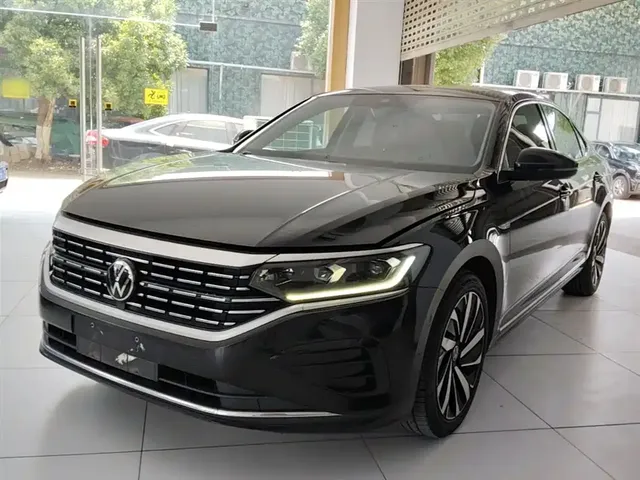 Volkswagen Passat 2022 330TSI Luxury Edition