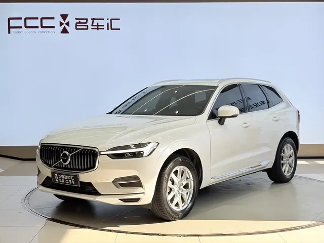 Volvo XC60 2021 T5 AWD Momentum