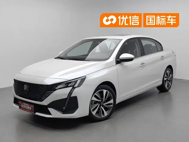 Peugeot 408 2022 1.6T Light Chaser Edition
