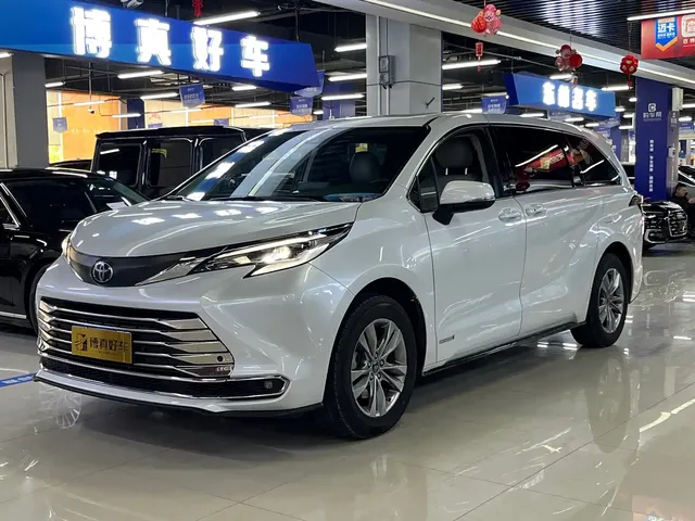 Toyota Sienna 2023 2.5L Hybrid Comfort Edition