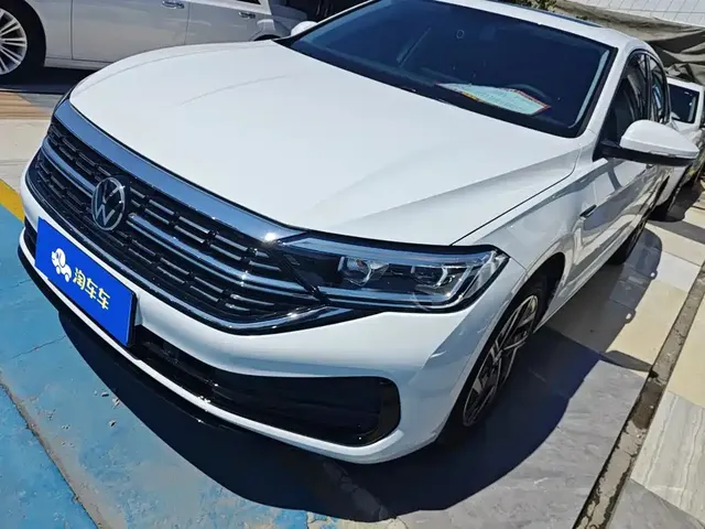 Volkswagen Sagitar 2025 Model Year 3rd Facelift 300TSI DSG Surpassing Edition