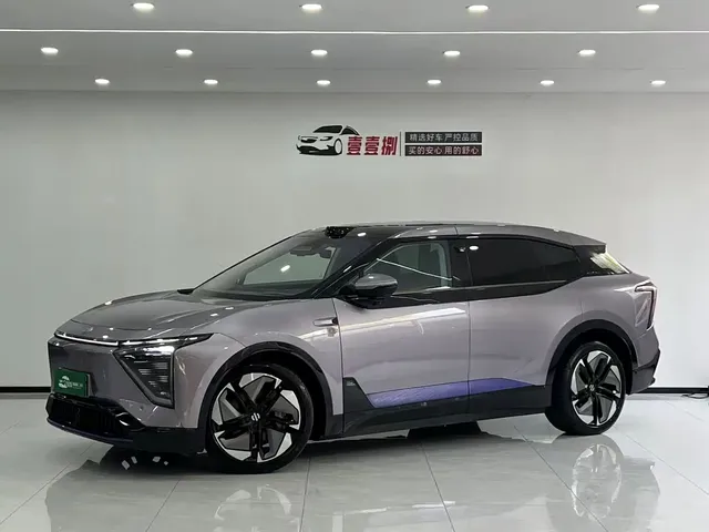 HiPhi Y 2023 560km Elite Edition