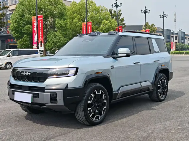 Fang Cheng Bao Leopard 8 2025 Zhiyong Flagship 6-Seater