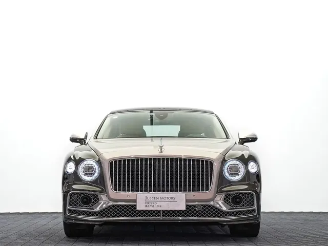 Bentley Flying Spur 2024 4.0T V8 Elegance Edition