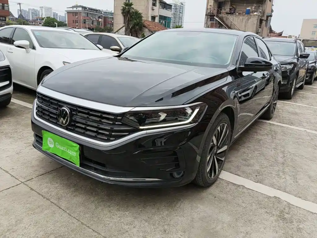 Volkswagen Passat 2023 Facelift 330TSI Starlight Elite Edition
