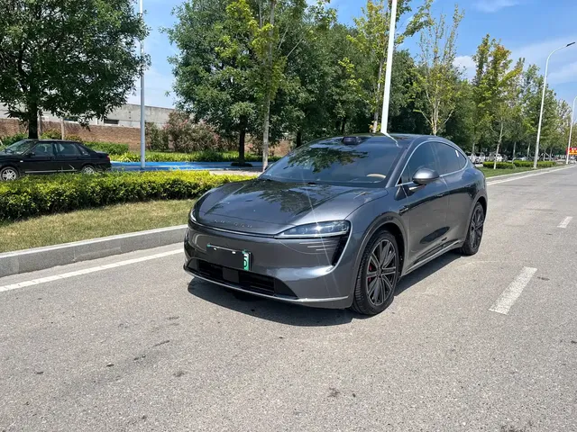 Zhijie Luxeed R7 2025 Extended Range 331km Ultra