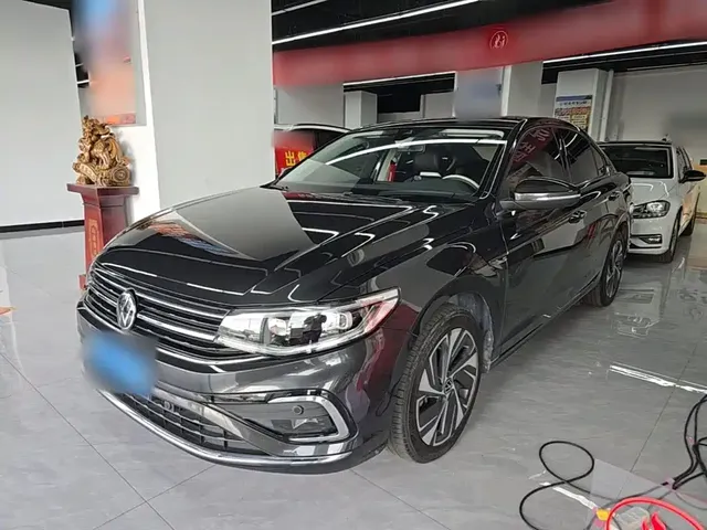 Volkswagen Bora 2023 300TSI DSG Premium Edition