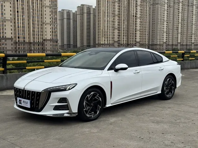 Hongqi H6 2023 2.0T Premium Edition