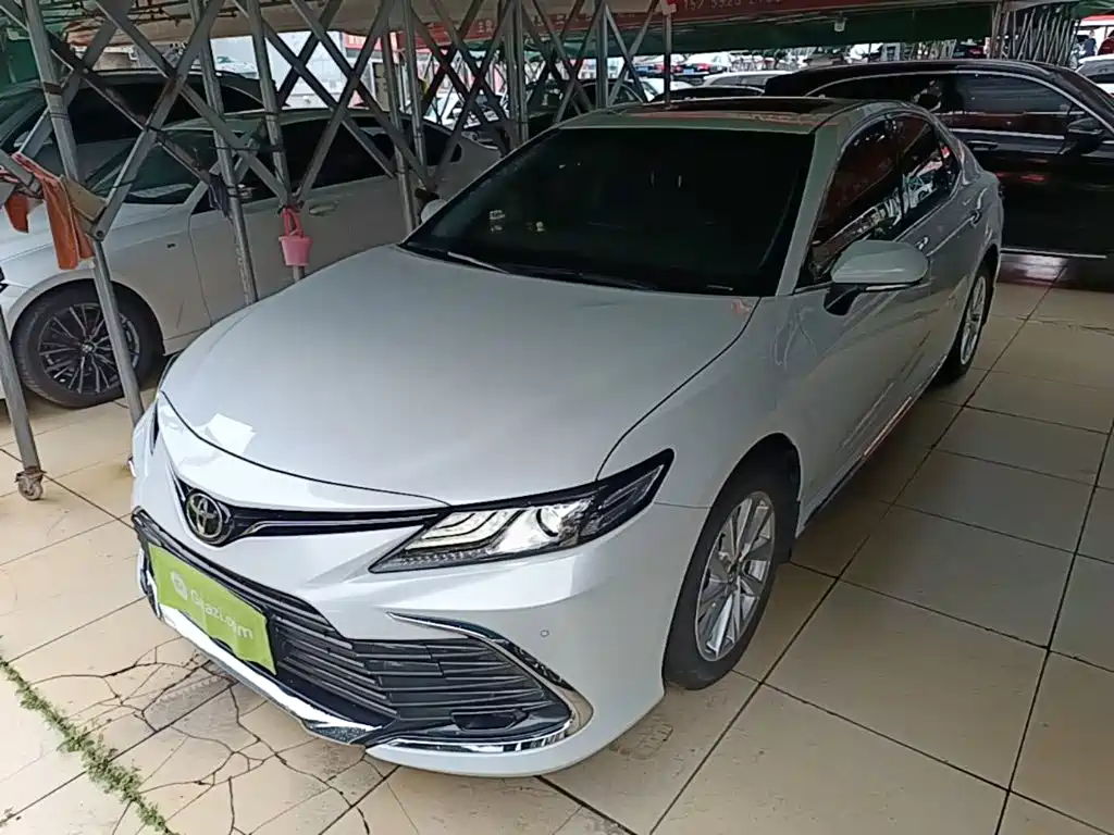 Toyota Camry 2023 2.0G Luxury Edition
