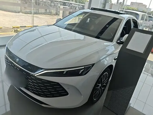 BYD Qin L 2025 DM-i Smart Drive Edition 120KM Surpassing