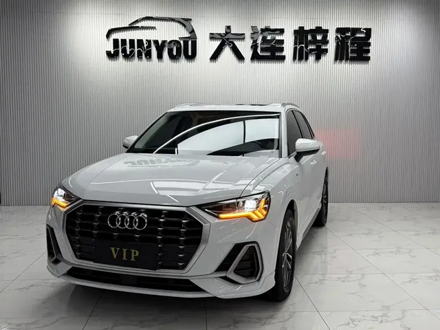 Audi Q3 2023 35 TFSI Progressive Dynamic (1.4T)