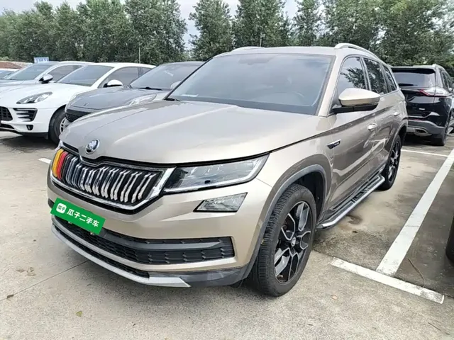 Škoda Kodiaq 2018 Facelift TSI330 7-seat 2WD Premium Luxury Edition
