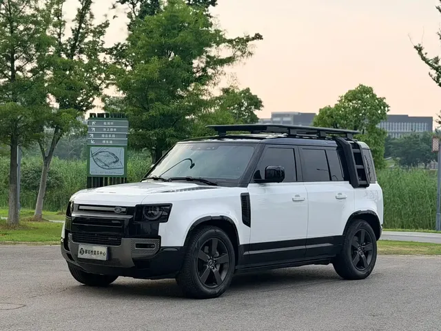 Land Rover Defender 2024 110 3.0T P400 X-DYNAMIC HSE
