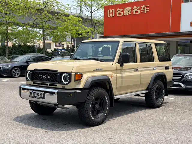 Toyota Land Cruiser (Import), 2025