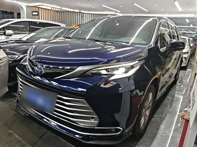 Toyota Sienna 2021 2.5L Hybrid Platinum Edition