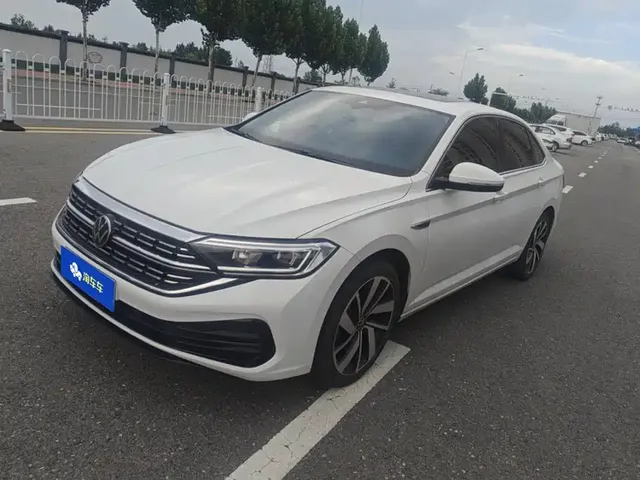 Volkswagen Sagitar 2024 300TSI DSG Surpass Edition