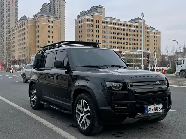 Land Rover Defender 2023 Facelift 110 3.0T P400 Dark Special Edition