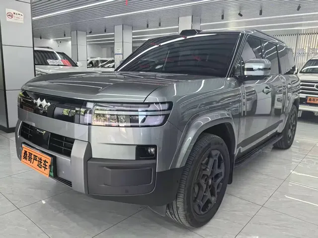 Fang Cheng Bao Titanium 7 2025 AWD Base Model