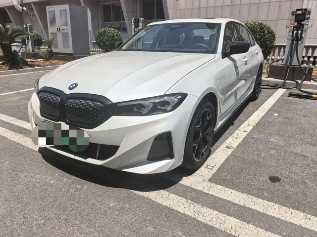 BMW i3 2025 eDrive 40 L Shadow Night Package
