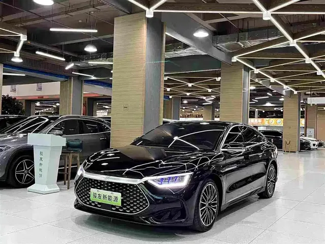 BYD Han 2023 DM-i Champion Edition 121KM Honor