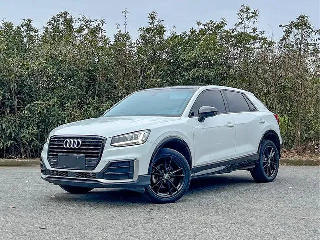 Audi Q2L 2021 35 TFSI Progressive Dynamic