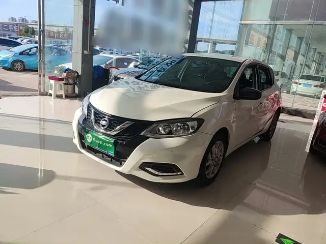 Nissan Tiida 2021 1.6L CVT Cool Edition