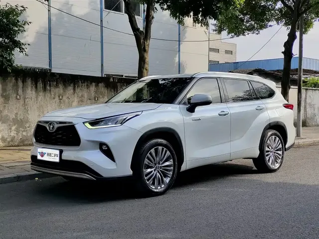 Toyota Highlander 2022 Model Dual Engine 2.5L 4WD Premium Edition 7-Seater