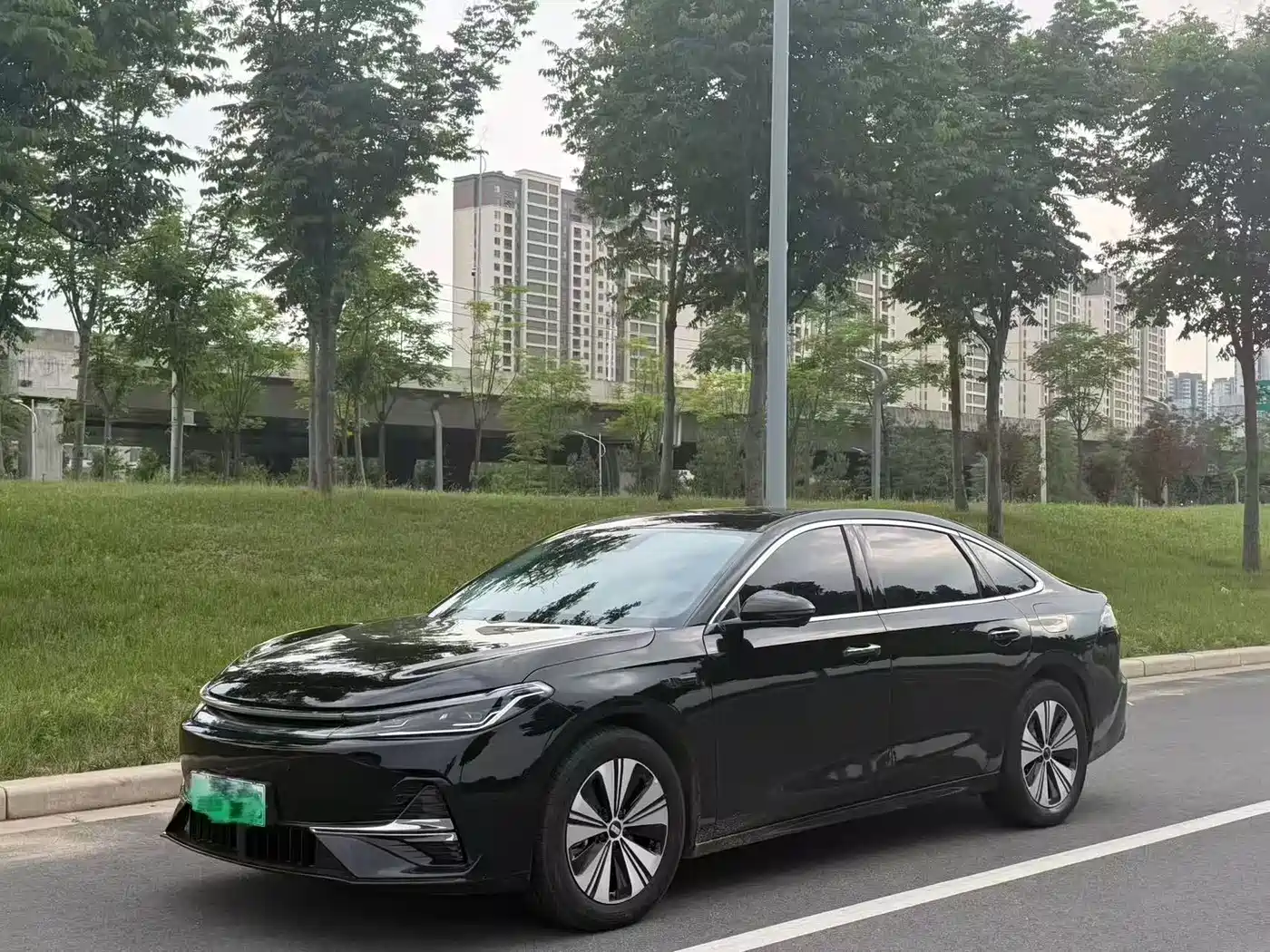 Geely Galaxy A7 2025 EM-i 150km Long Voyage Edition