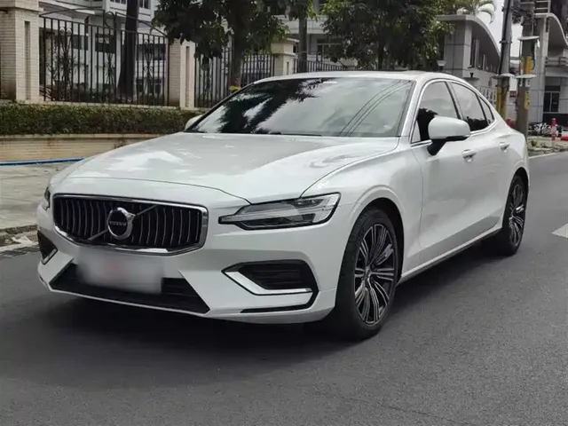Volvo S60 2022 B4 Smart Vision Luxury Edition