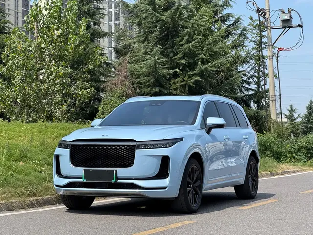 Li Auto Li ONE 2020 Extended Range 6-seater