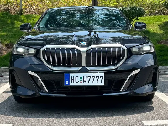 BMW 5 Series 2025 530Li Leading M Sport Package