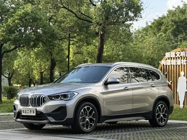 BMW X1 2021 sDrive25Li Leading