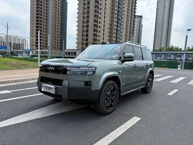 Fang Cheng Bao Titanium 7 2025 AWD Base Model