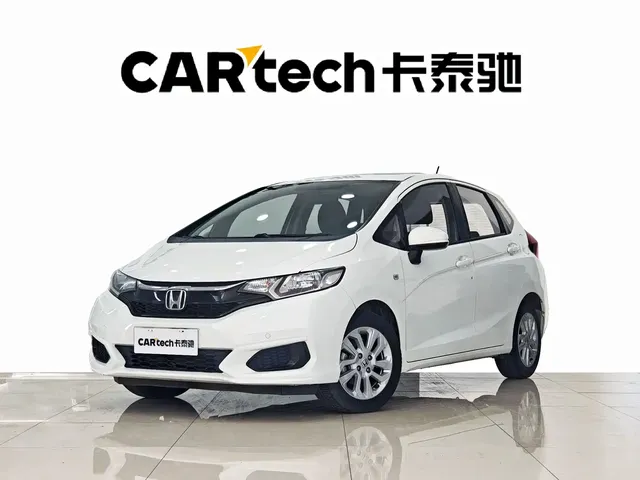Honda Fit 2018 1.5L CVT Comfort Sunroof Edition