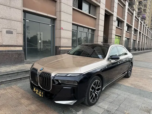 BMW 7 Series 2023 Model 735Li M Sport Package