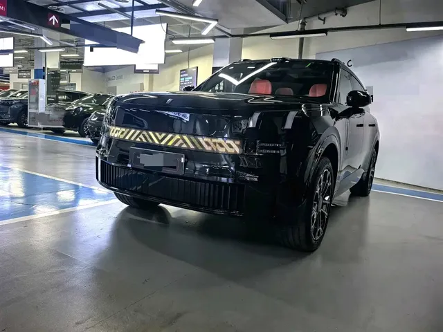 Lynk & Co 900 2025 2.0T Ultra