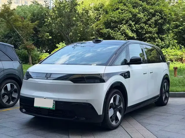 ZEEKR MIX 2025 Smart Driving Edition