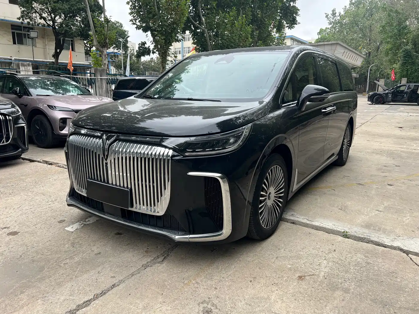 Voyah Auto Voyah Dreamer 2025 PHEV 4WD Kunpeng Premium Edition