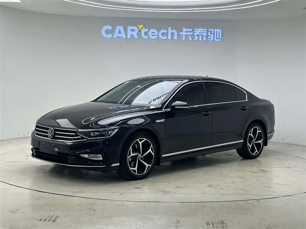 Volkswagen Magotan 2023 Model 2 Million Commemorative Edition 330TSI DSG Luxury