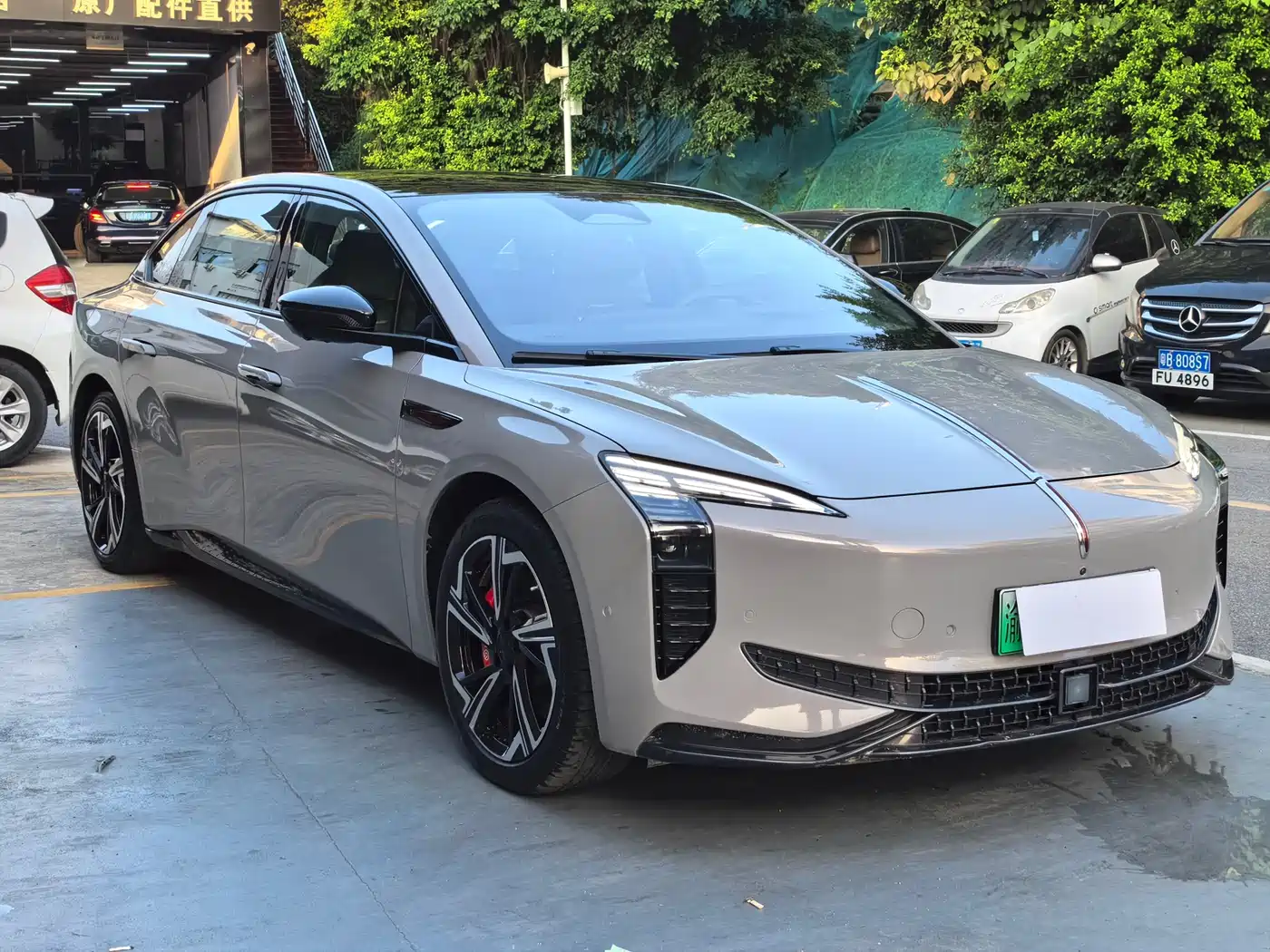 Hongqi EH7 2024 Model 760 Pro+ AWD