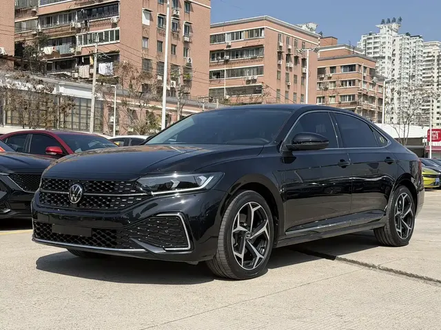Volkswagen Passat 2024 380TSI Starlight Luxury Edition