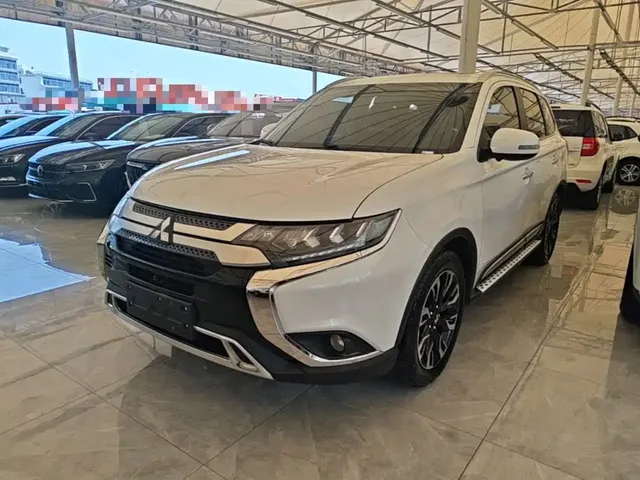 Mitsubishi Outlander 2019 2.4L 4WD Deluxe Edition 5-Seater China VI