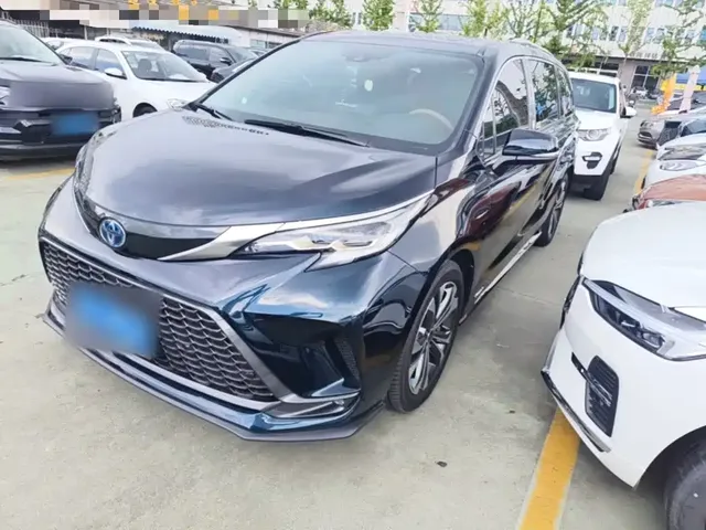 Toyota Granvia 2022 Model Year 2.5L Hybrid Flagship Edition