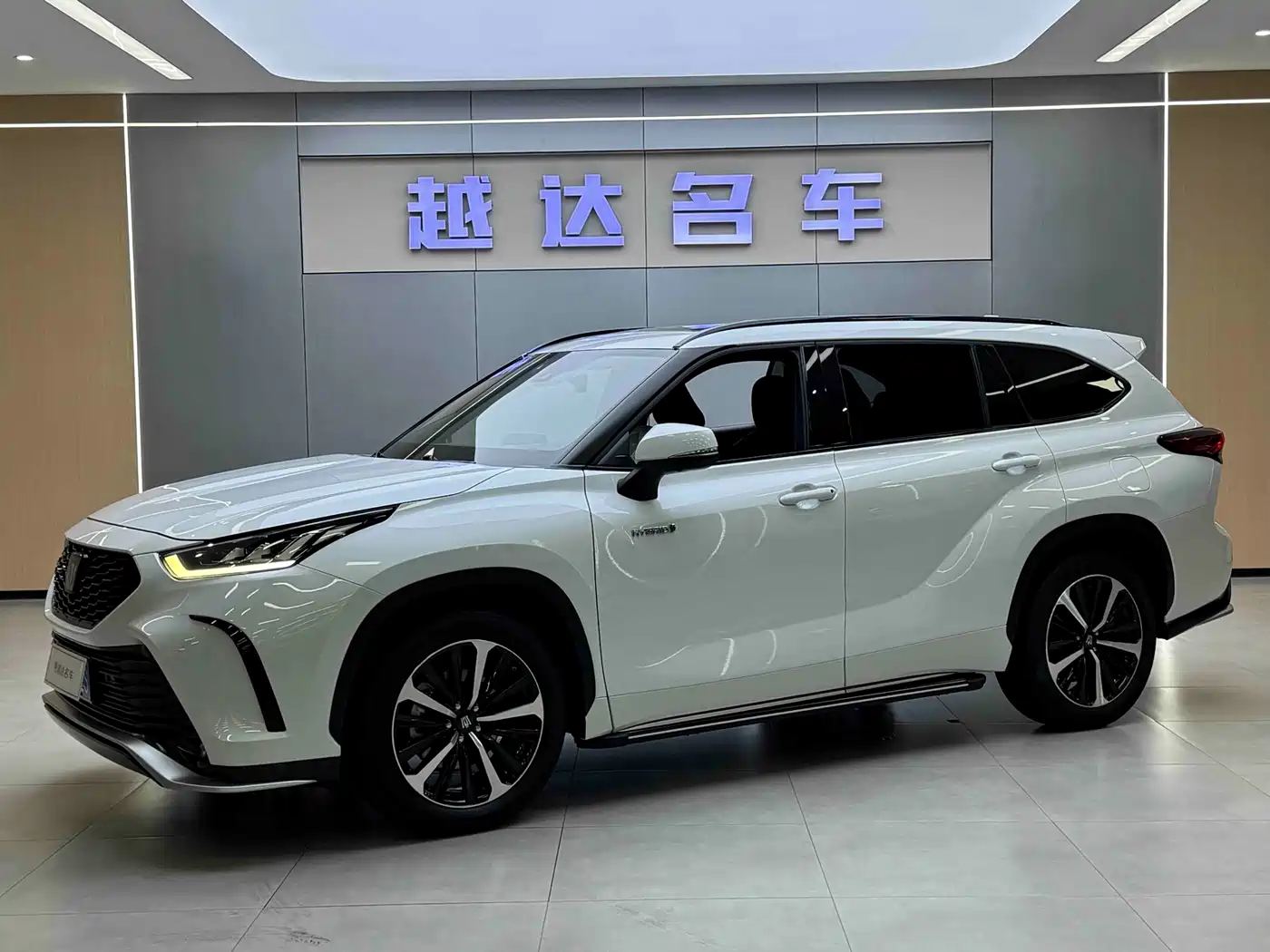 Toyota Crown Kluger 2021 2.5L HEV 4WD Premium