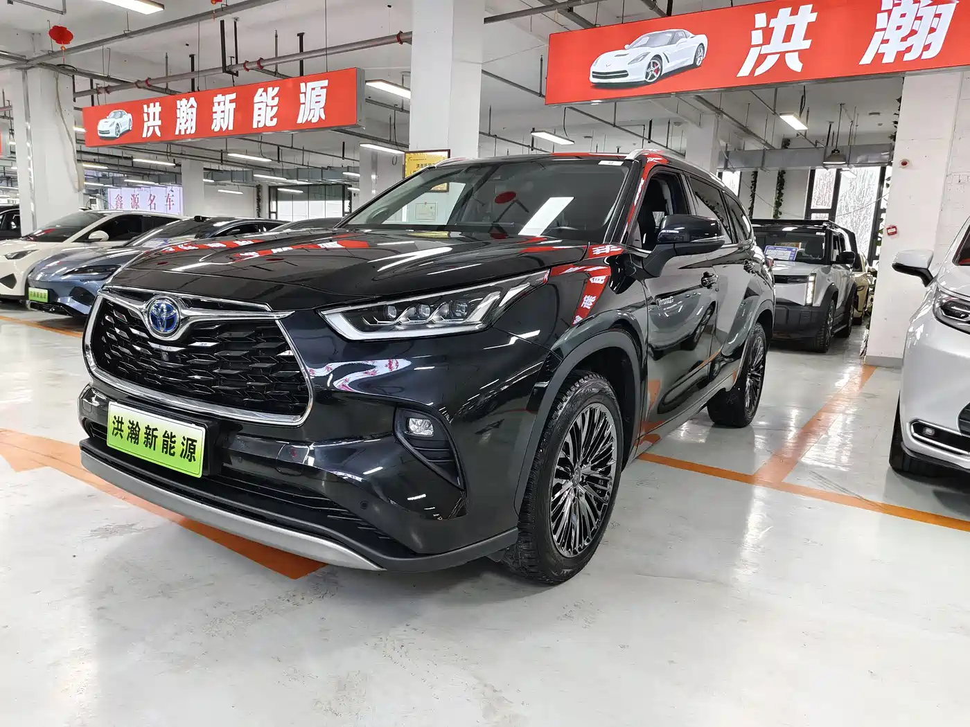 Toyota Highlander 2022 Dual Engine 2.5L 4WD Supreme Edition 7-Seater